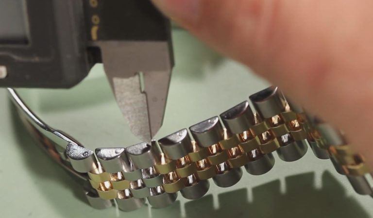 How to Change a Metal Watch Band